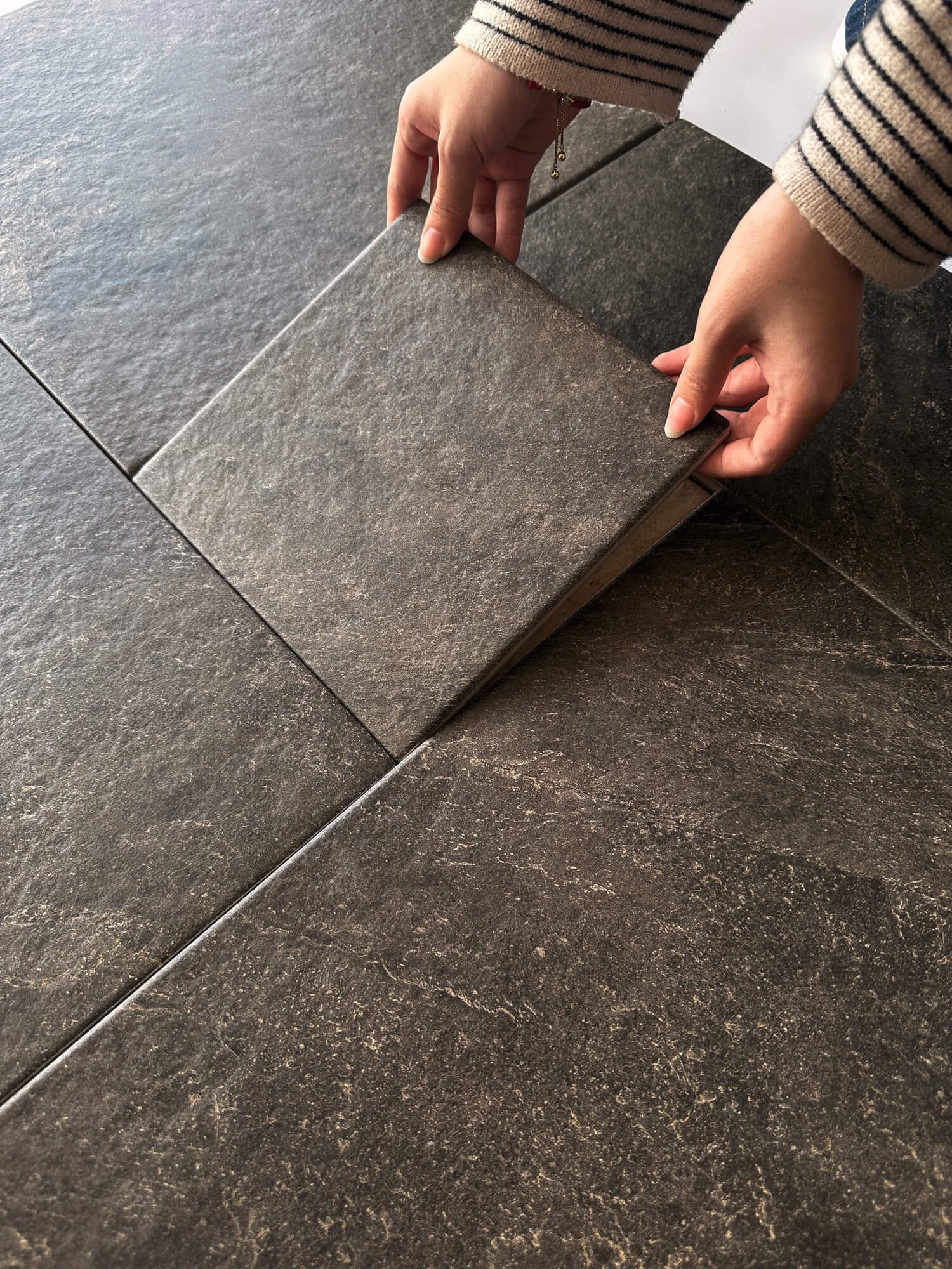 Revestimiento serie castillo de mineral reciclado estilo Castillo de CLEM Stone Tiles
